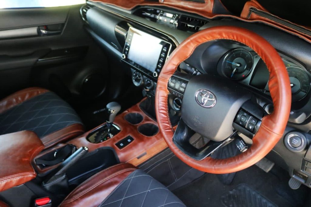 Legacy Premium Transmission Cover – Charcoal and Black Leather full view
