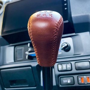 Premium leather gear knob – full view